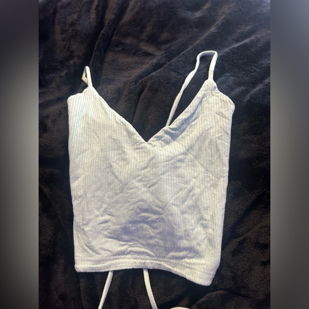 blue tank top